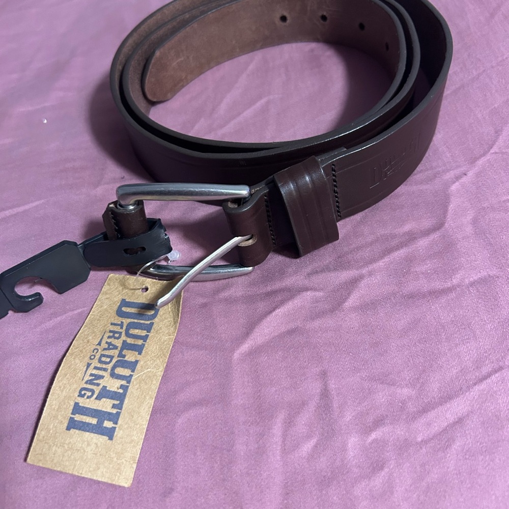 Duluth Trading Co Dark Brown Shareholder Leather Belt Size 44